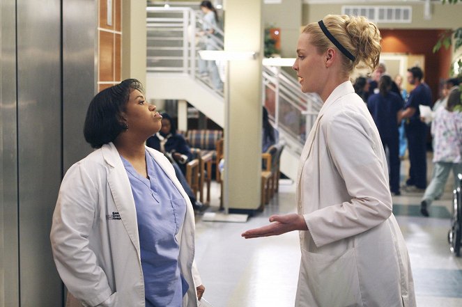 Grey's Anatomy - Six Days: Part 1 - Photos - Chandra Wilson, Katherine Heigl