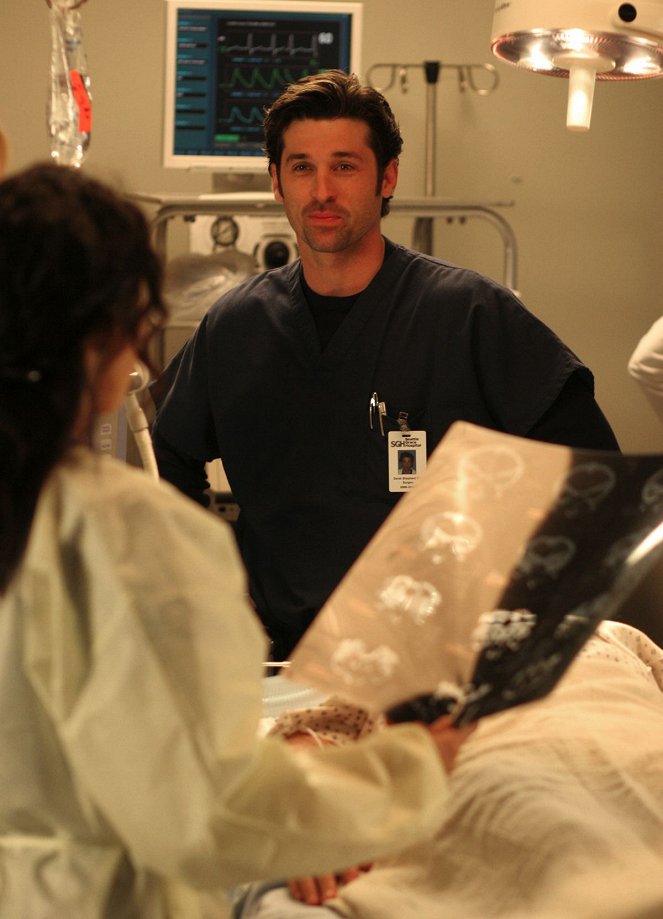 Grey's Anatomy - Season 1 - Winning a Battle, Losing the War - Photos - Patrick Dempsey