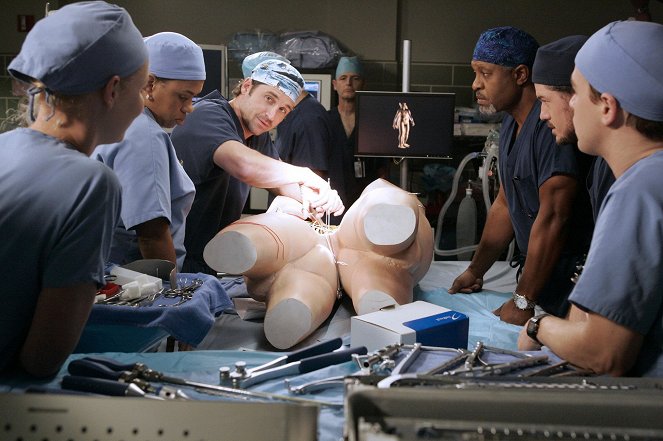 Grey's Anatomy - Don't Stand So Close to Me - Photos - Chandra Wilson, Patrick Dempsey, James Pickens Jr., Eric Dane
