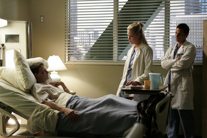 Grey's Anatomy - Season 2 - Enough Is Enough (No More Tears) - Photos - Katherine Heigl, Justin Chambers