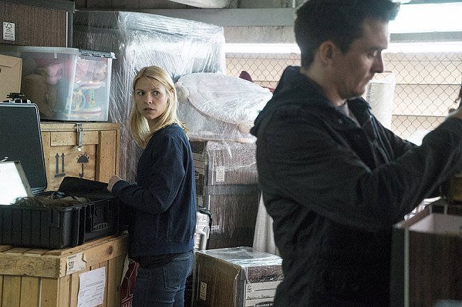 Homeland - Why Is This Night Different? - Van film - Claire Danes