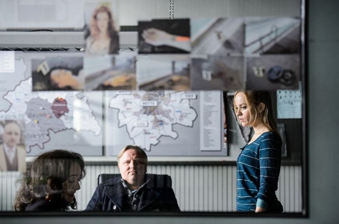 Tatort - Season 46 - Schwanensee - Photos - Mechthild Großmann, Axel Prahl, Friederike Kempter