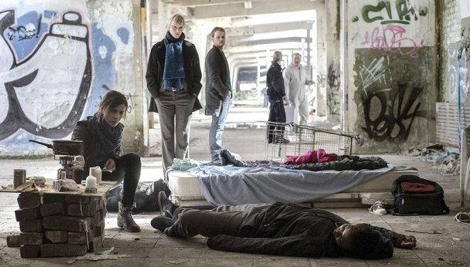 Tatort - Season 46 - Kollaps - Photos - Aylin Tezel, Anna Schudt, Stefan Konarske
