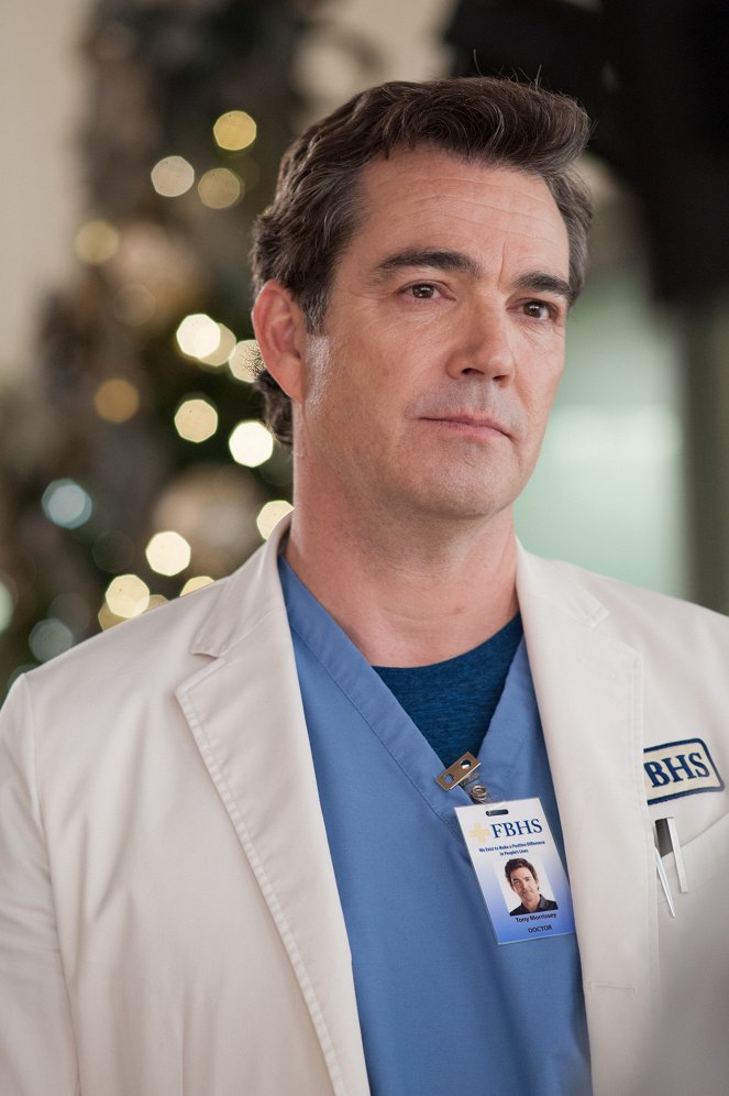 Love the Coopers - Van film - Jon Tenney