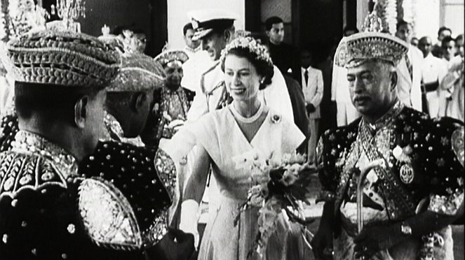 Elisabet II ja hänen pääministerinsä - Kuvat elokuvasta