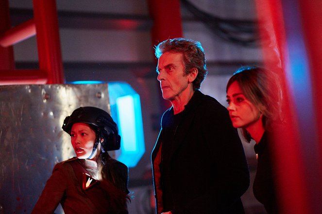 Doctor Who - Morpheus’ Arme - Filmfotos - Elaine Tan, Peter Capaldi, Jenna Coleman