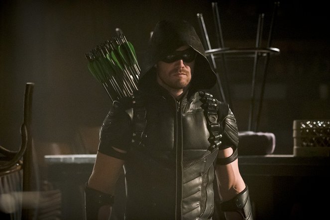 Arrow - The Candidate - Photos - Stephen Amell