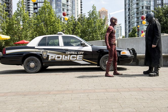 The Flash - Season 2 - O homem que salvou Central City - Do filme