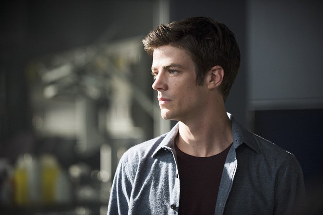The Flash - The Man Who Saved Central City - Photos - Grant Gustin