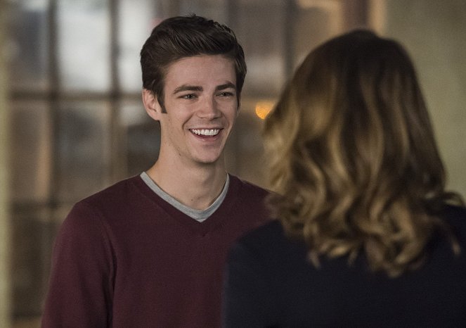 The Flash - The Fury of Firestorm - Photos - Grant Gustin