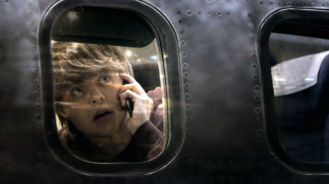 Fear the Walking Dead: Flight 462 - Filmfotók - Brendan Meyer