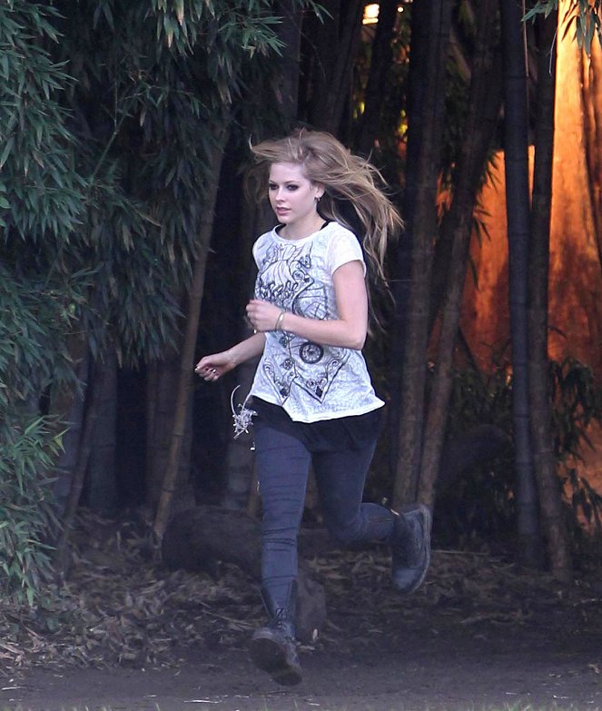 Avril Lavigne - Alice - Z natáčení - Avril Lavigne