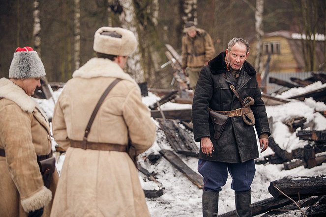 Sněg i pepel - Filmfotók - Daniil Spivakovskiy