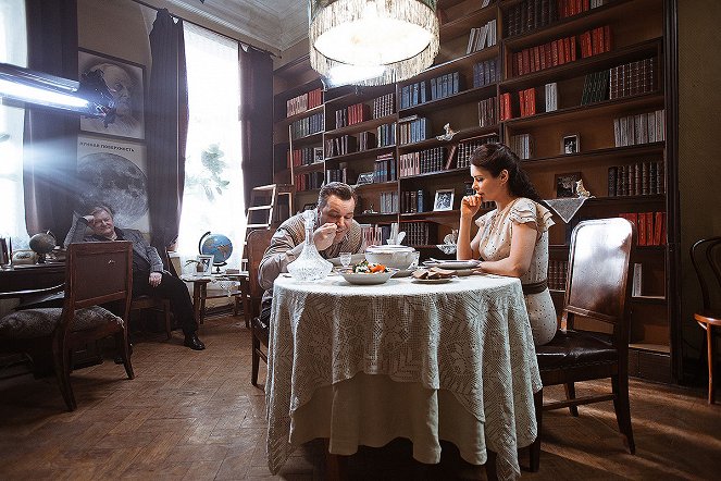 Glavnyj - Filmfotók - Valeriy Grishko, Lidiya Arefeva
