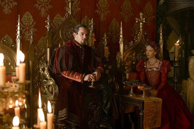 Tudorovci: Sex, moc a intrigy - Sister - Z filmu - Jonathan Rhys Meyers, Tamzin Merchant