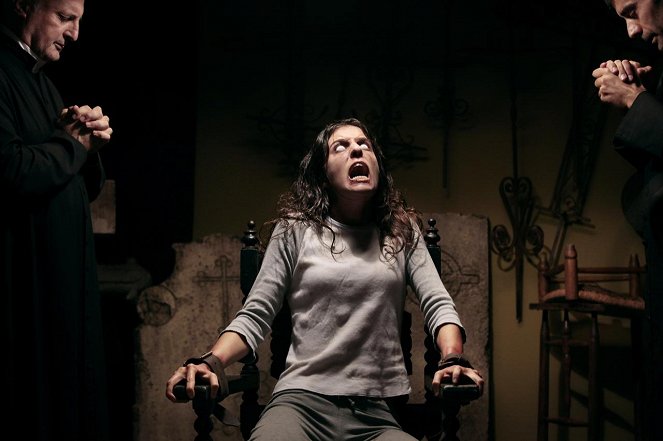 Exorcismus: Opętanie Amy Evans - Z filmu