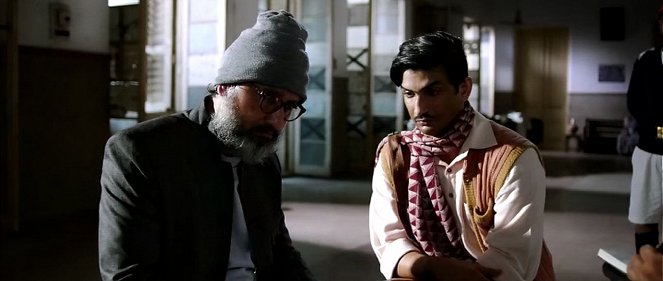 Detective Byomkesh Bakshy! - Van film - Neeraj Kabi, Sushant Singh Rajput