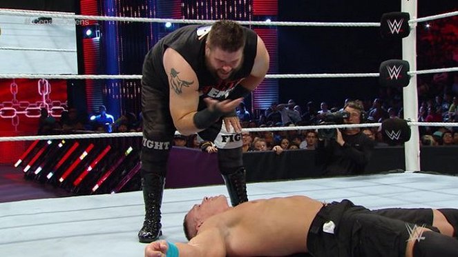 WWE Elimination Chamber - Kuvat elokuvasta - Kevin Steen, John Cena