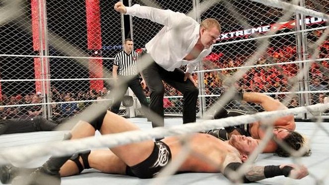WWE Extreme Rules - De la película - Glenn Jacobs, Randy Orton, Colby Lopez