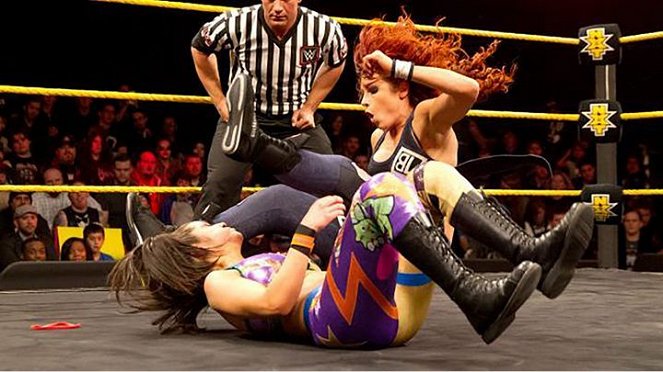 WWE NXT - Film - Pamela Martinez, Rebecca Quin