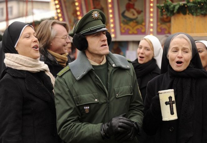 Um Himmels Willen - Mission unmöglich - Photos - Janina Hartwig, Lars Weström, Julia Heinze, Emanuela von Frankenberg