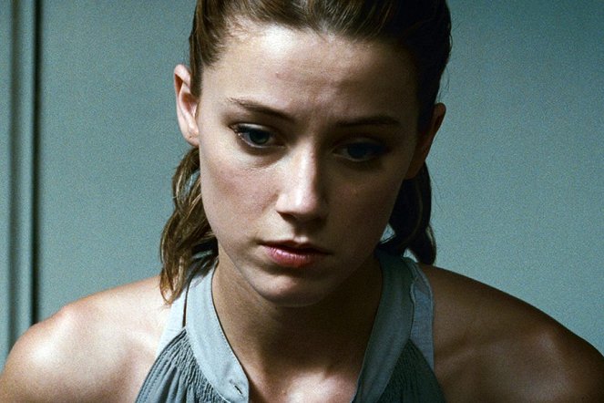 Ztracena v pustině - Z filmu - Amber Heard