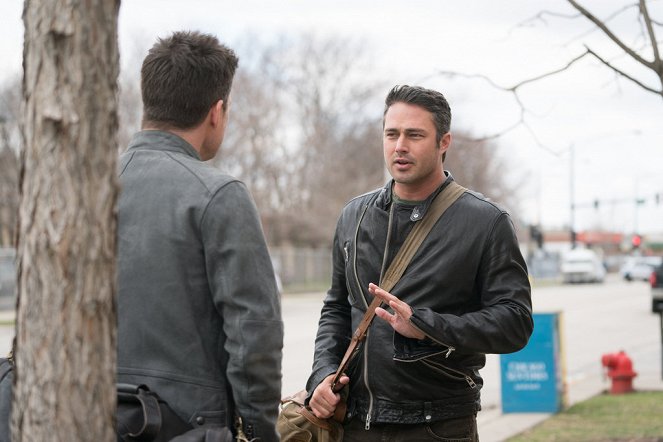 Chicago Fire - Film - Taylor Kinney