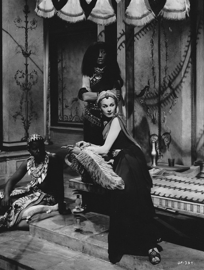 César y Cleopatra - De la película - Flora Robson, Vivien Leigh