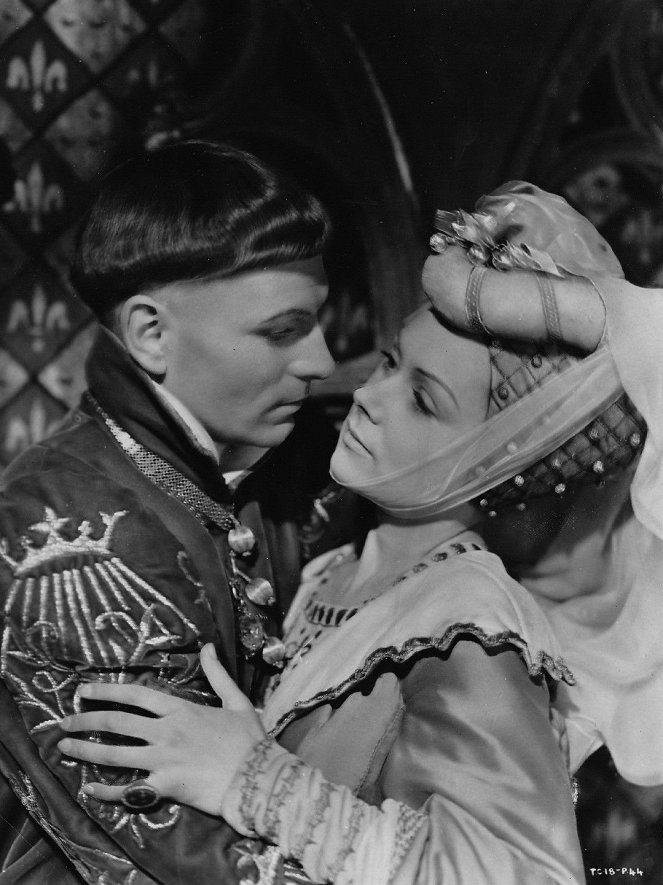 The Chronicle History of King Henry the Fifth with His Battell Fought at Agincourt in France - Photos - Laurence Olivier, Renée Asherson