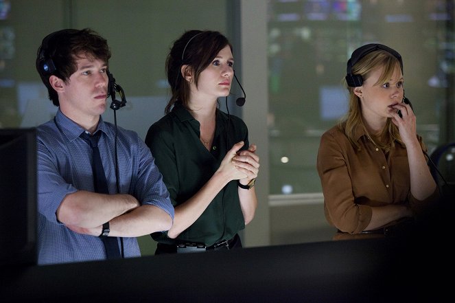 The Newsroom - We Just Decided To - Photos - John Gallagher Jr., Emily Mortimer, Alison Pill