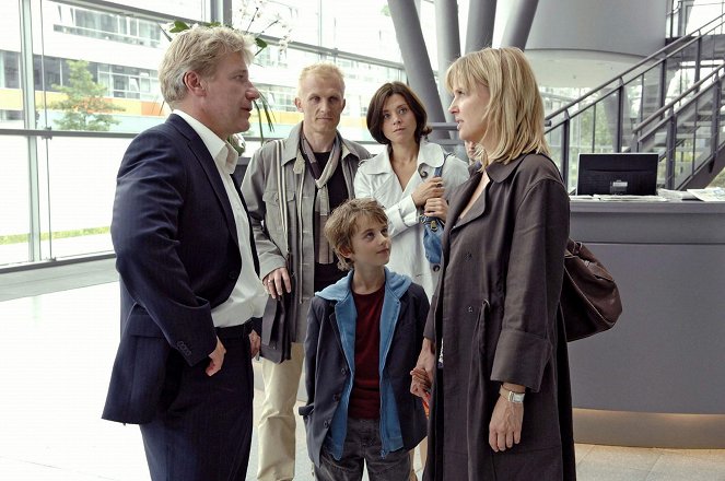 Das 100 Millionen Dollar Date - Filmfotók - Jörg Schüttauf, Richard Sammel, Joel Eisenblätter, Dominique Chiout, Katharina Böhm