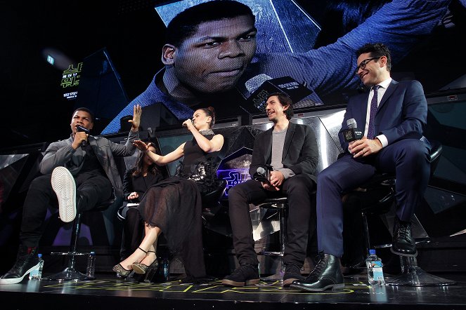 Gwiezdne wojny: Przebudzenie Mocy - Z imprez - John Boyega, Daisy Ridley, Adam Driver, J.J. Abrams