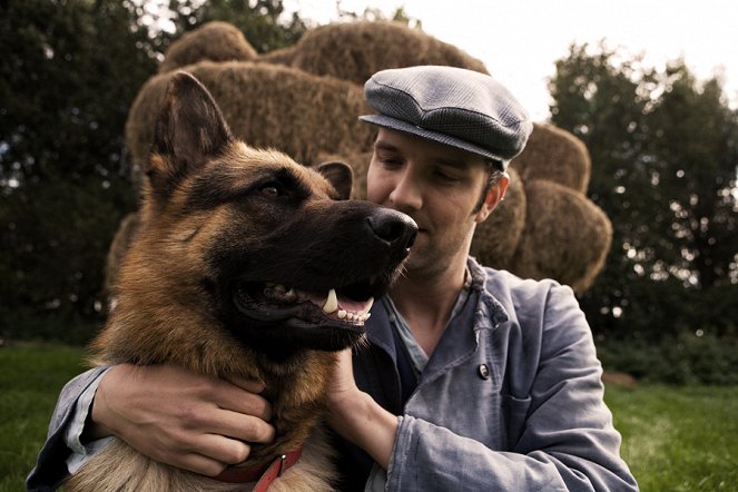 Snuf de hond en de jacht op vliegende Volckert - De la película - Bas Muijs