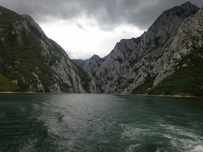 Na cestě - Na cestě po severní Albánii - Van film