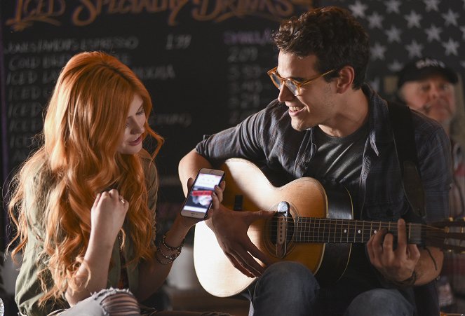 Cazadores de sombras - La Copa Mortal - De la película - Katherine McNamara, Alberto Rosende