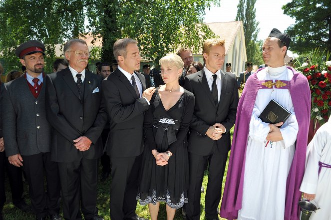 Das Glück dieser Erde - Die Heimkehr - Photos - Jürgen Maurer, Franz Buchrieser, Florian Fitz, Eva Herzig, Christoph von Friedl