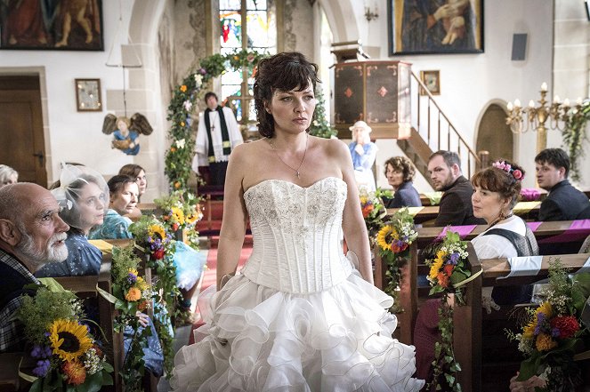 Die Kirche bleibt im Dorf - Season 3 - Hochzeit - Filmfotos