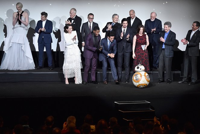 Star Wars: The Force Awakens - Tapahtumista - Gwendoline Christie, Andy Serkis, Daisy Ridley, John Boyega, Oscar Isaac, Lawrence Kasdan, Adam Driver, Kathleen Kennedy, John Williams, Alan Horn, Robert A. Iger