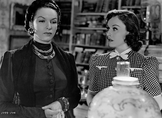 The Cat and the Canary - Filmfotók - Gale Sondergaard, Paulette Goddard