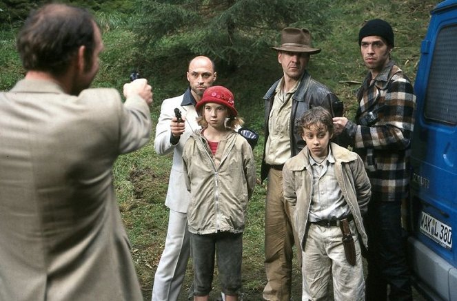 Der Fluch des schwarzen Schwans - Filmfotos - Silvio Hildebrandt, Linda Schwarz, Ruwen Schneider, Kai Michael Müller