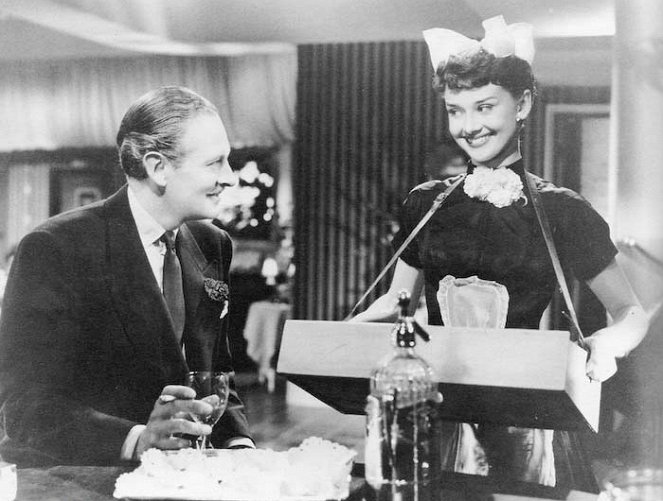 Laughter in Paradise - Van film - Audrey Hepburn