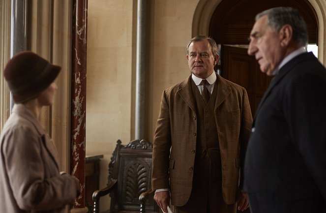 Downton Abbey - Season 6 - Episode 1 - Photos - Hugh Bonneville, Jim Carter
