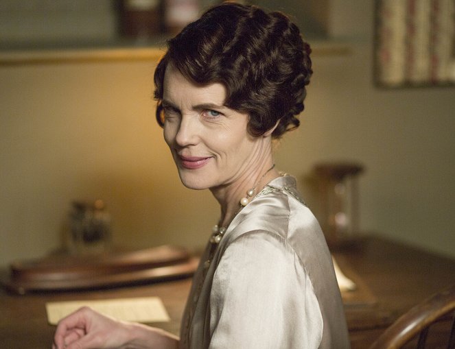 Downton Abbey - Season 6 - Episode 3 - Promoción - Elizabeth McGovern