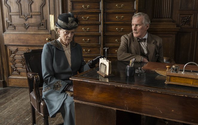 Downton Abbey - Episode 3 - Photos - Maggie Smith, David Robb