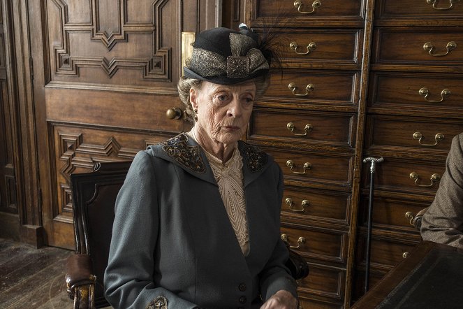 Downton Abbey - Episode 3 - Photos - Maggie Smith