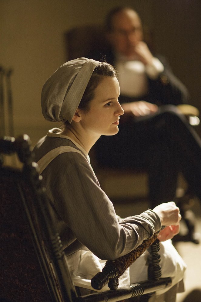 Downton Abbey - Season 6 - Episode 4 - Promóció fotók - Sophie McShera