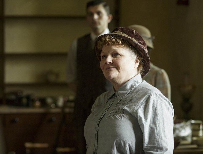 Downton Abbey - Episode 5 - Photos - Lesley Nicol