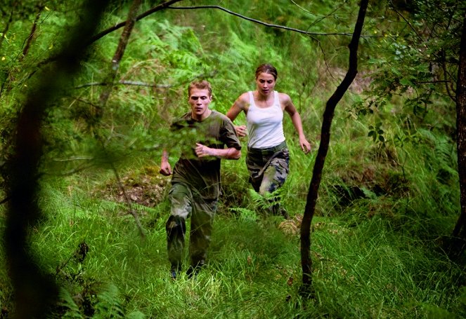 Les Combattants - Van film - Kevin Azaïs, Adèle Haenel