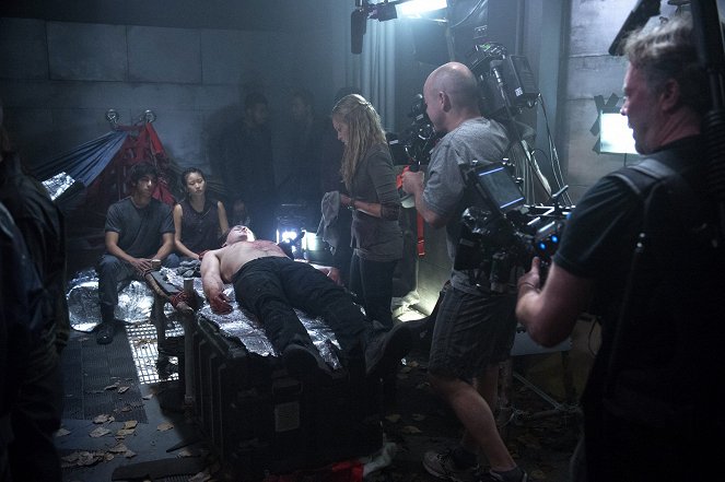 The 100 - Contents Under Pressure - Making of