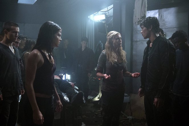The 100 - Sous pression - Film - Marie Avgeropoulos, Eliza Taylor, Bob Morley